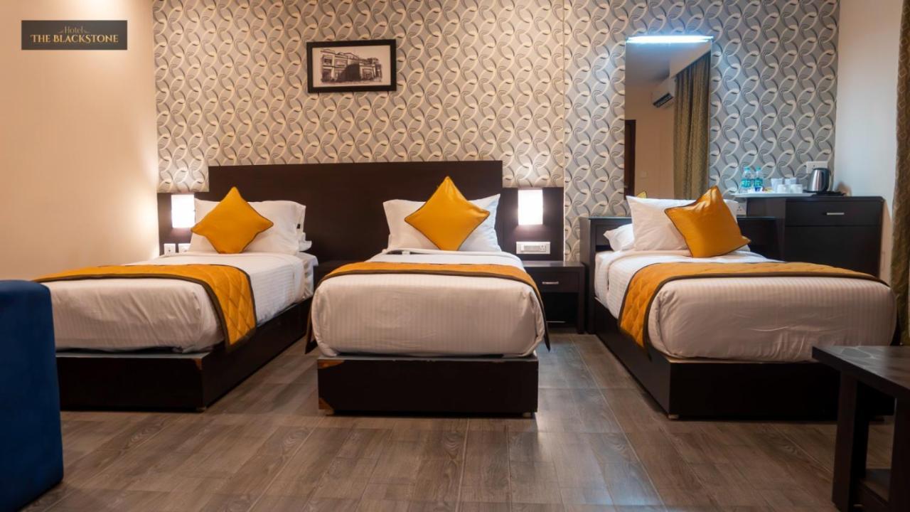 Hotel The Black Stone Бангалор Екстериор снимка